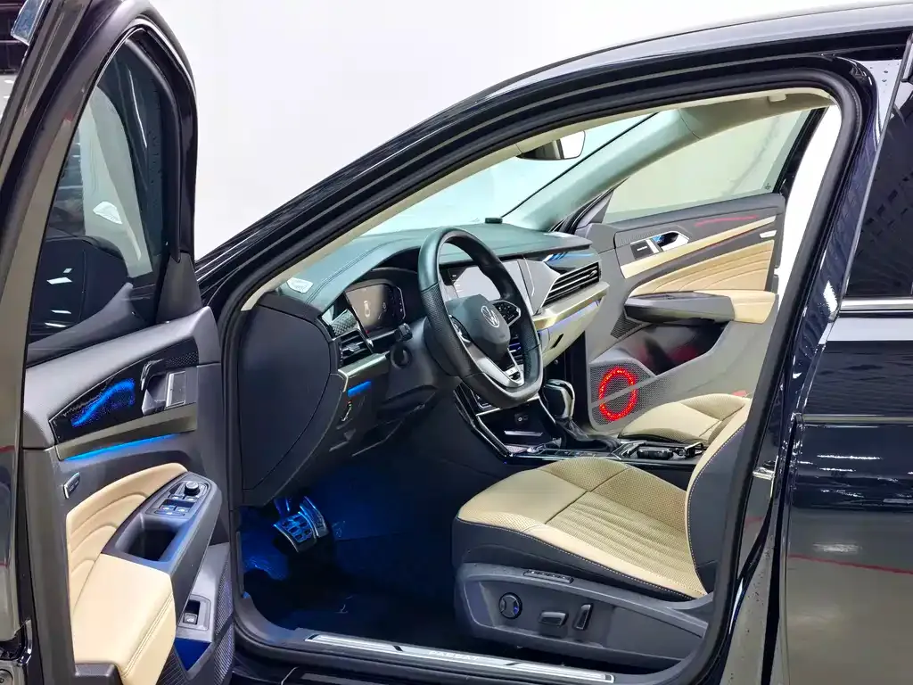 Volkswagen Passat — фото 10