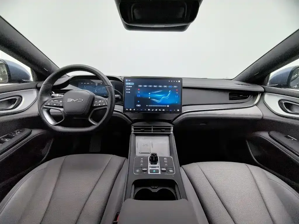 BYD Seal 07 DM-i — фото 10