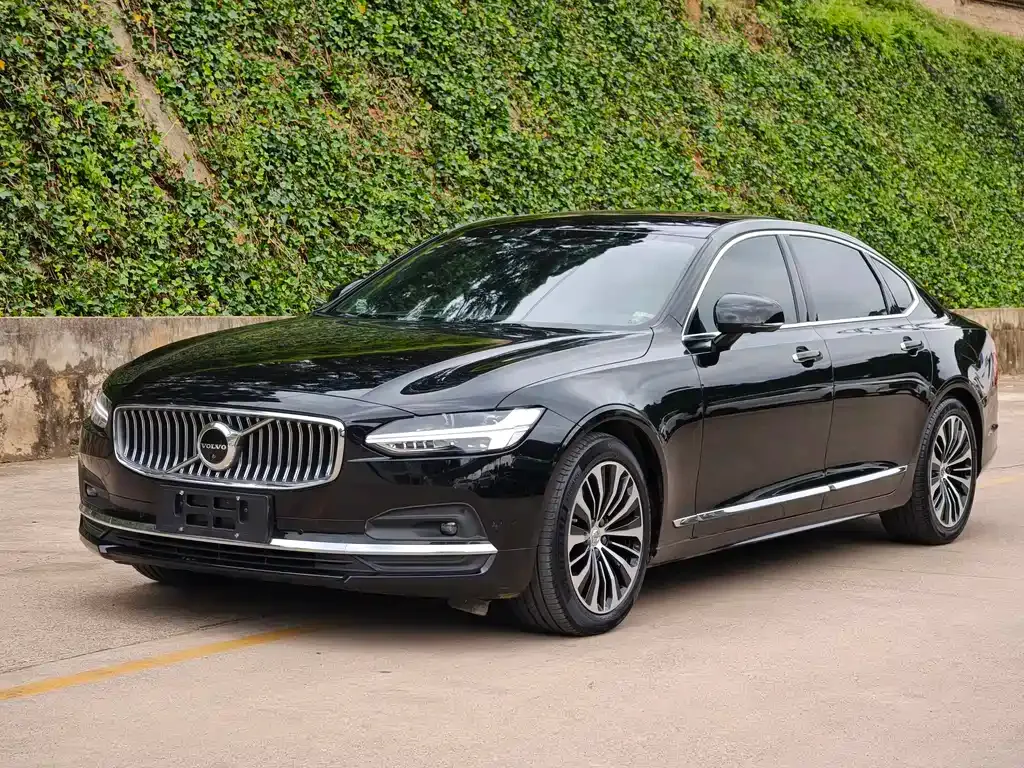 Volvo S90 — фото 1