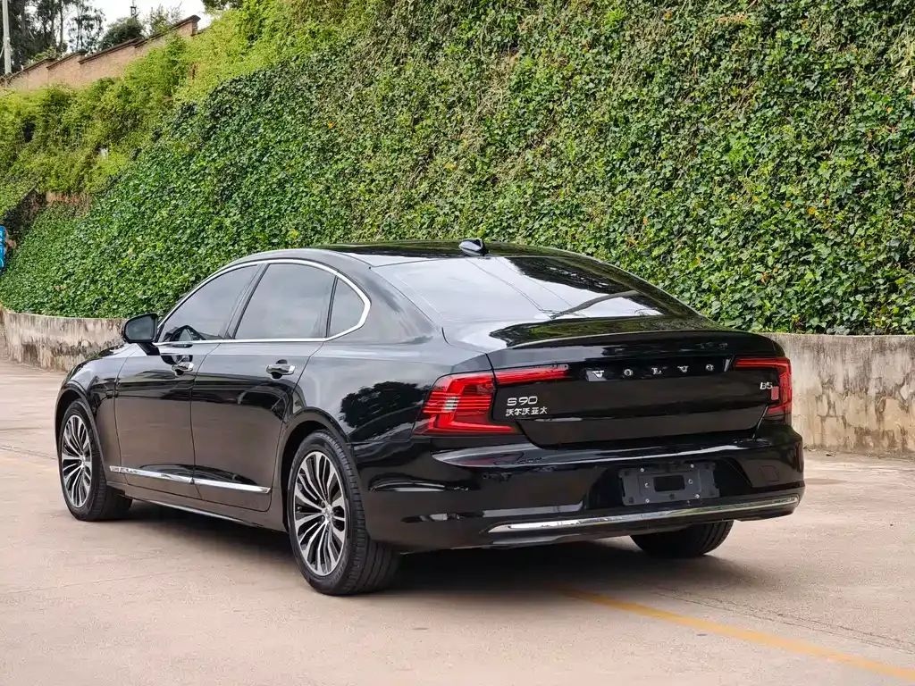 Volvo S90 — фото 8