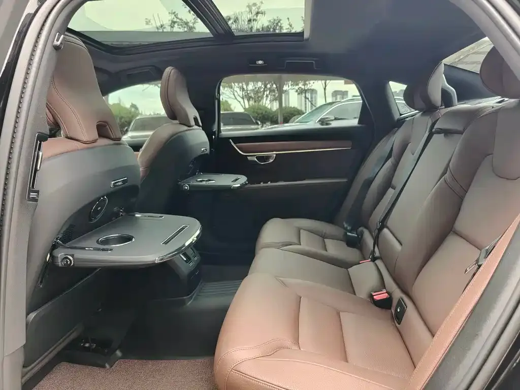 Volvo S90 — фото 4