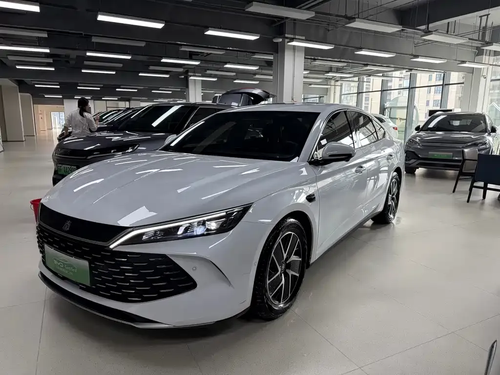 BYD Qin L — фото 1