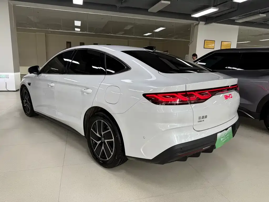 BYD Qin L — фото 6