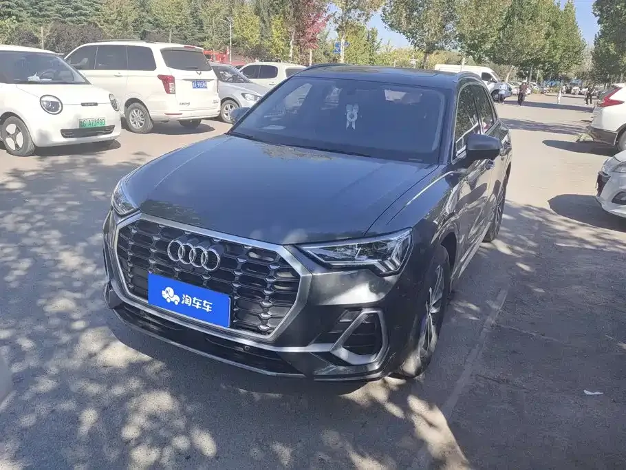 Audi Q3 — фото 1