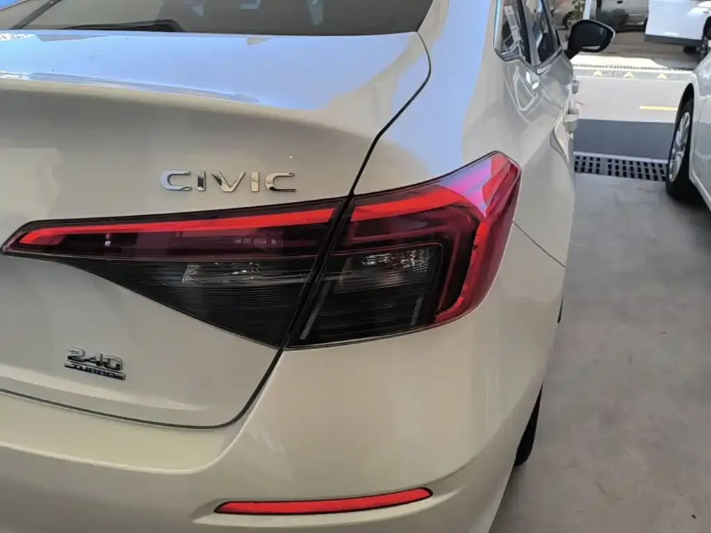 Honda Civic — фото 6