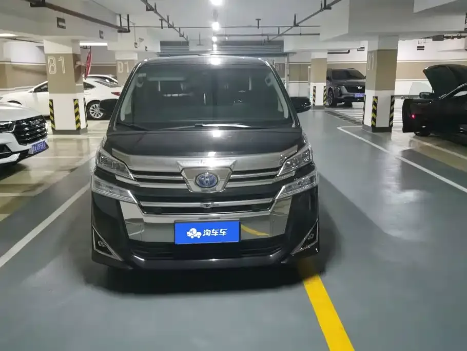 Toyota Vellfire — фото 2