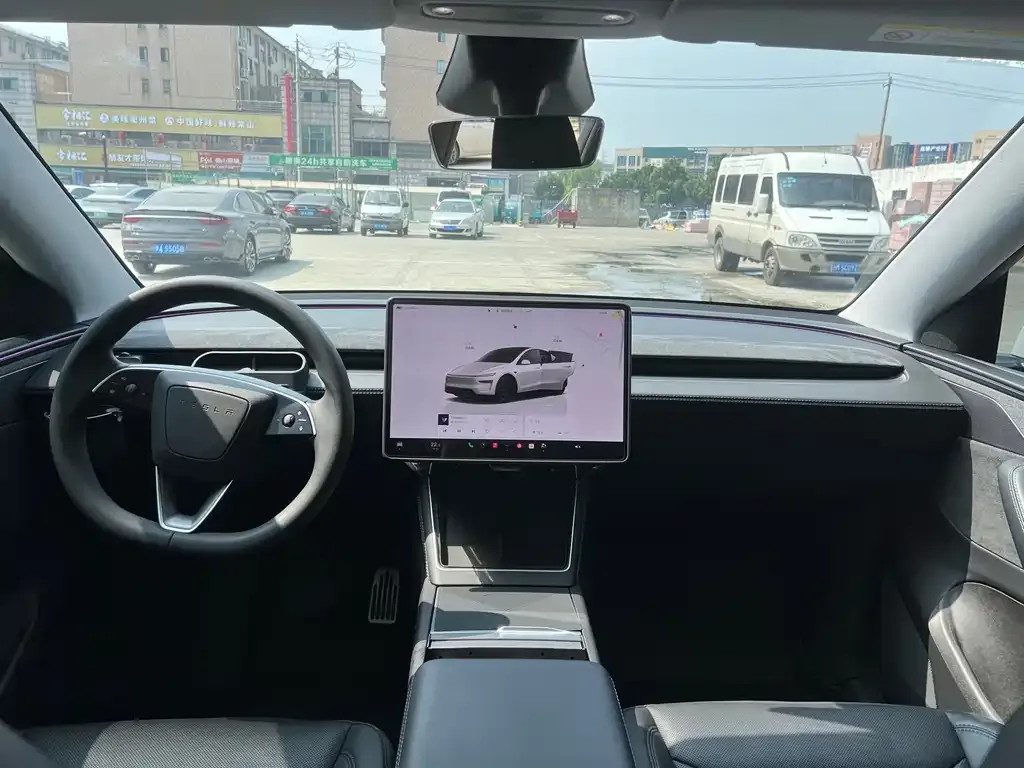 Tesla Model Y — фото 6