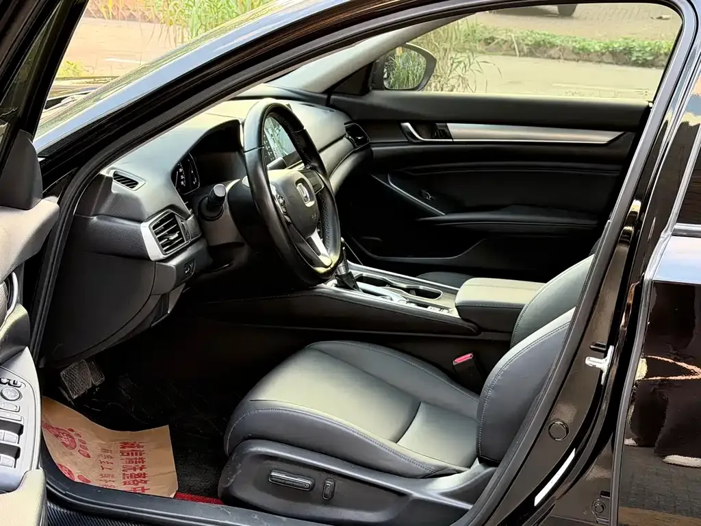 Honda Accord — фото 2