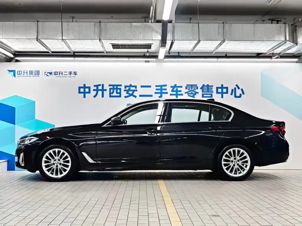 BMW 5 Series — фото 8