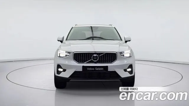 Volvo XC40 — фото 2