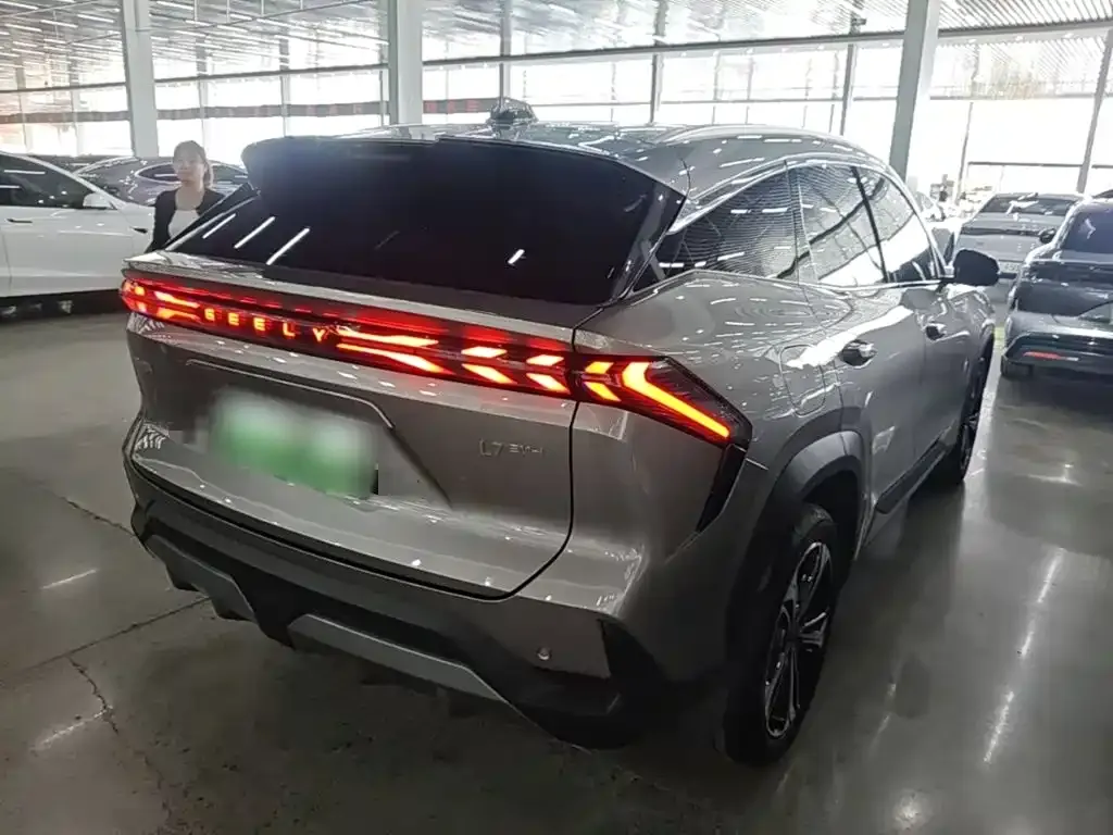 Geely Galaxy L7 — фото 3