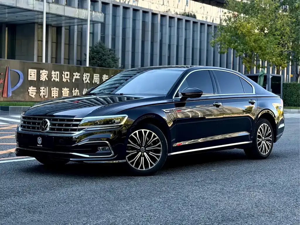 Volkswagen Phideon — фото 1