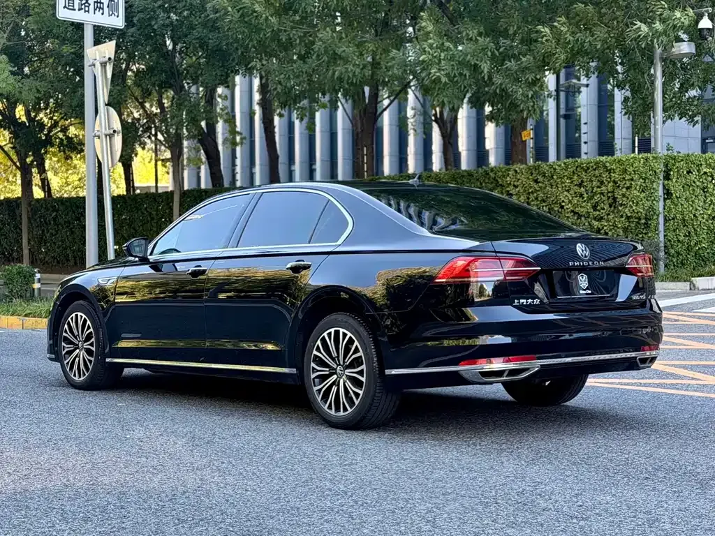 Volkswagen Phideon — фото 8