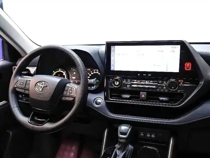 Toyota Highlander — фото 2
