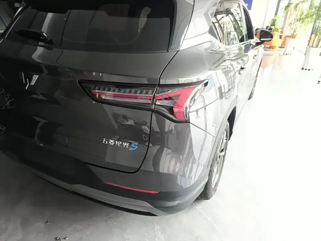 Wuling Xingguang S — фото 10