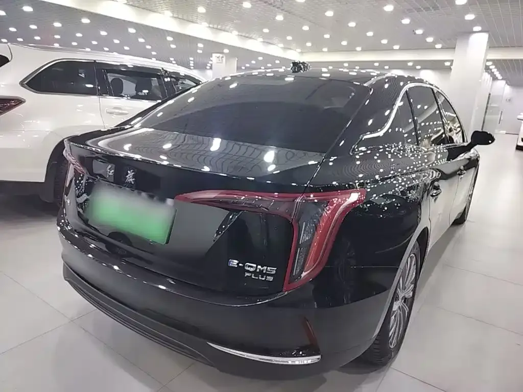 Hongqi E-QM5 — фото 2