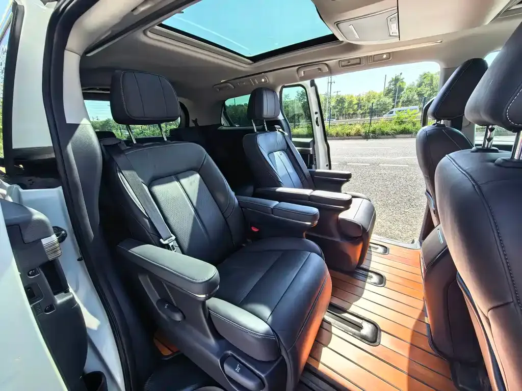 GAC Motor Trumpchi M8 — фото 9