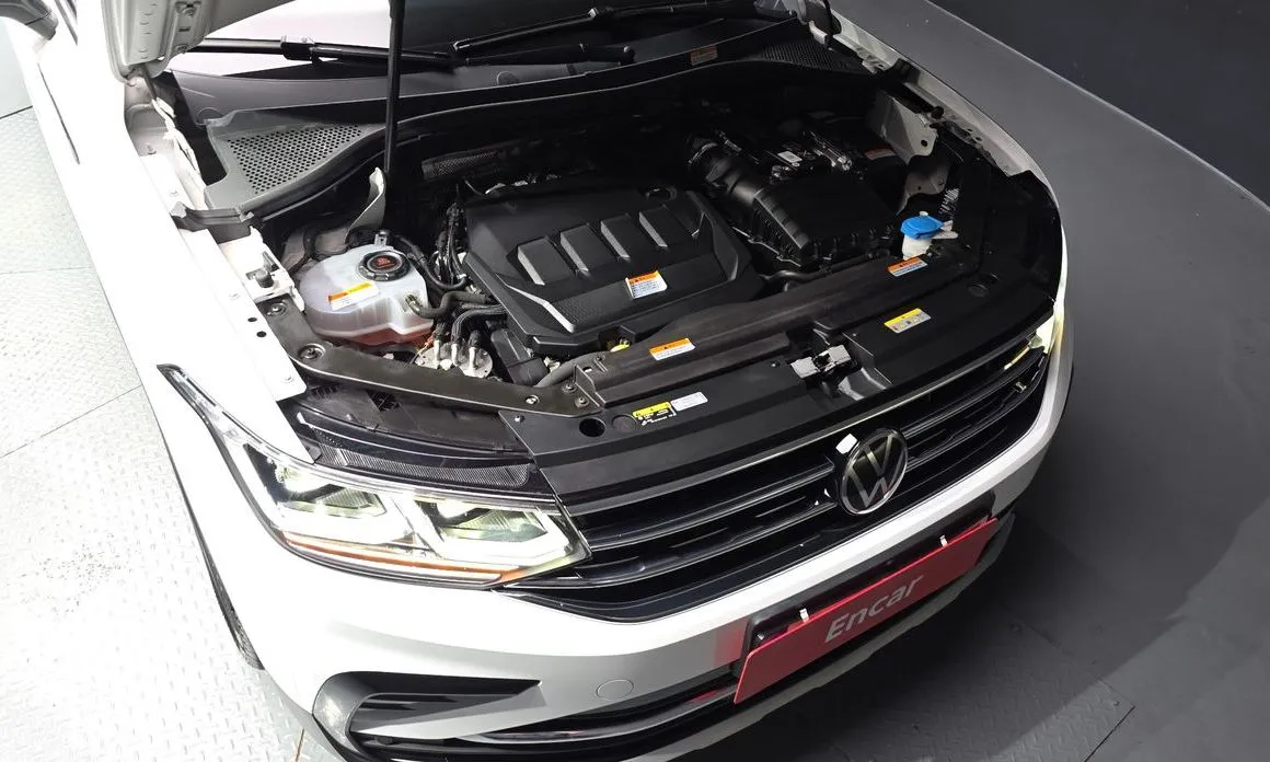 Volkswagen Tiguan — фото 7