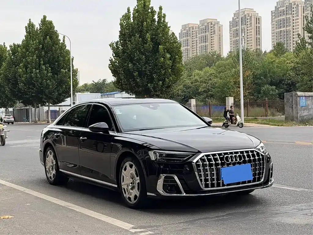 Audi A8 — фото 8