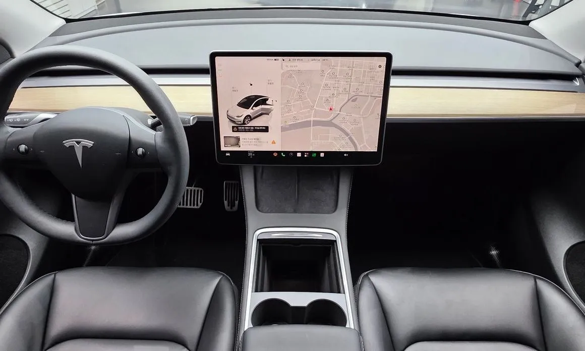 Tesla Model Y — фото 7