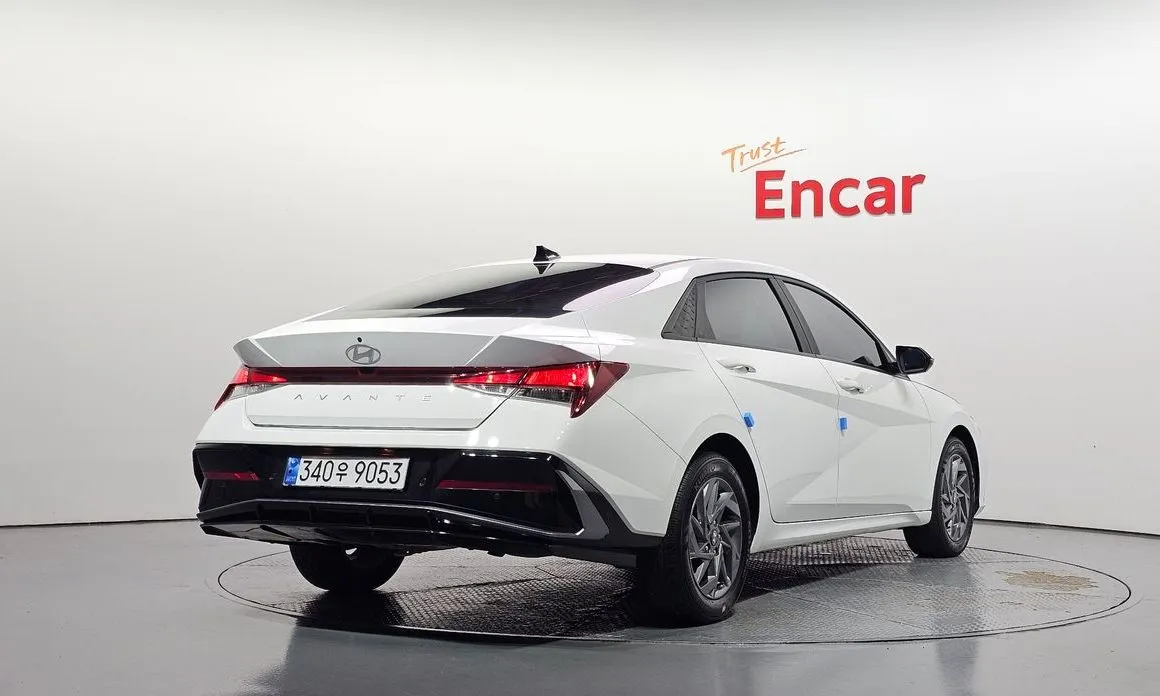 Hyundai AVANTE — фото 3