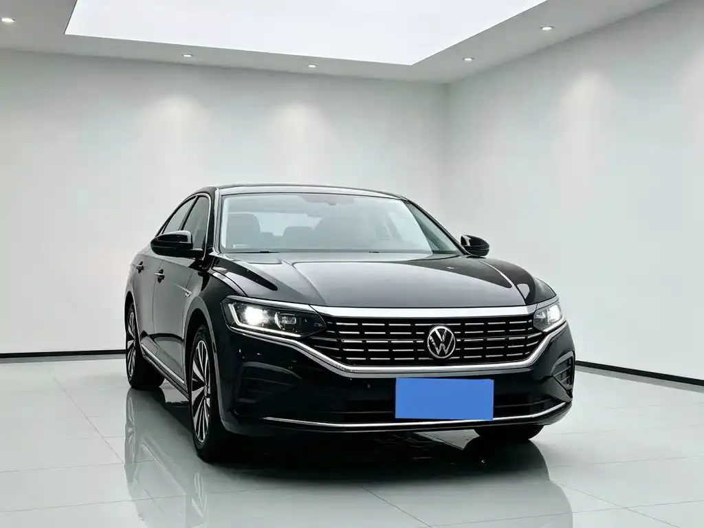 Volkswagen Passat — фото 7