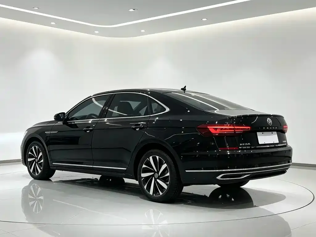 Volkswagen Passat — фото 2
