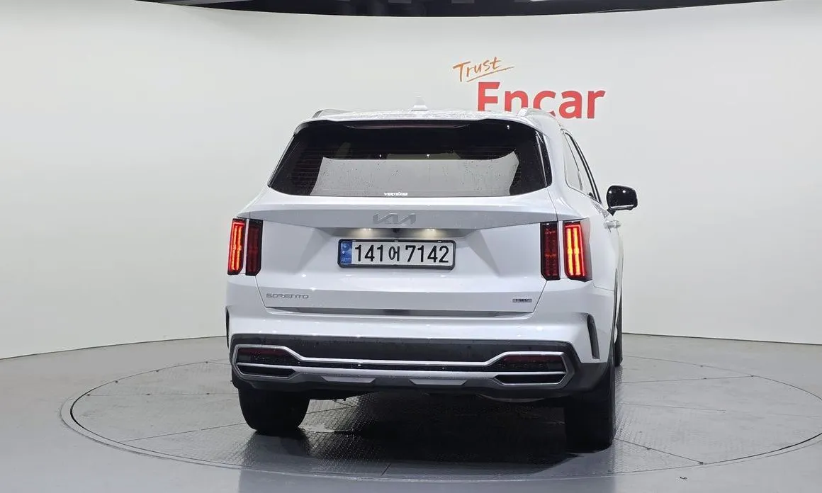 Kia Sorento — фото 4