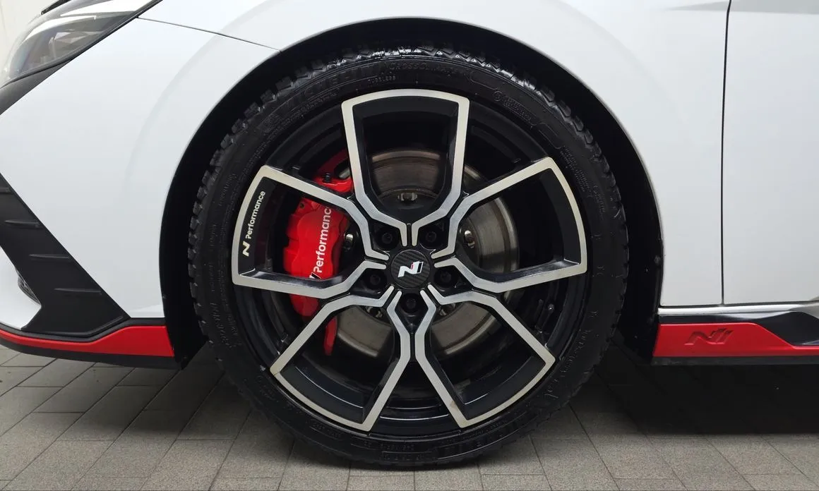 Hyundai AVANTE — фото 3