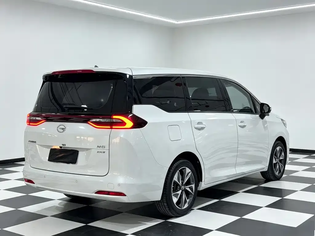 GAC Motor Trumpchi M6 — фото 10