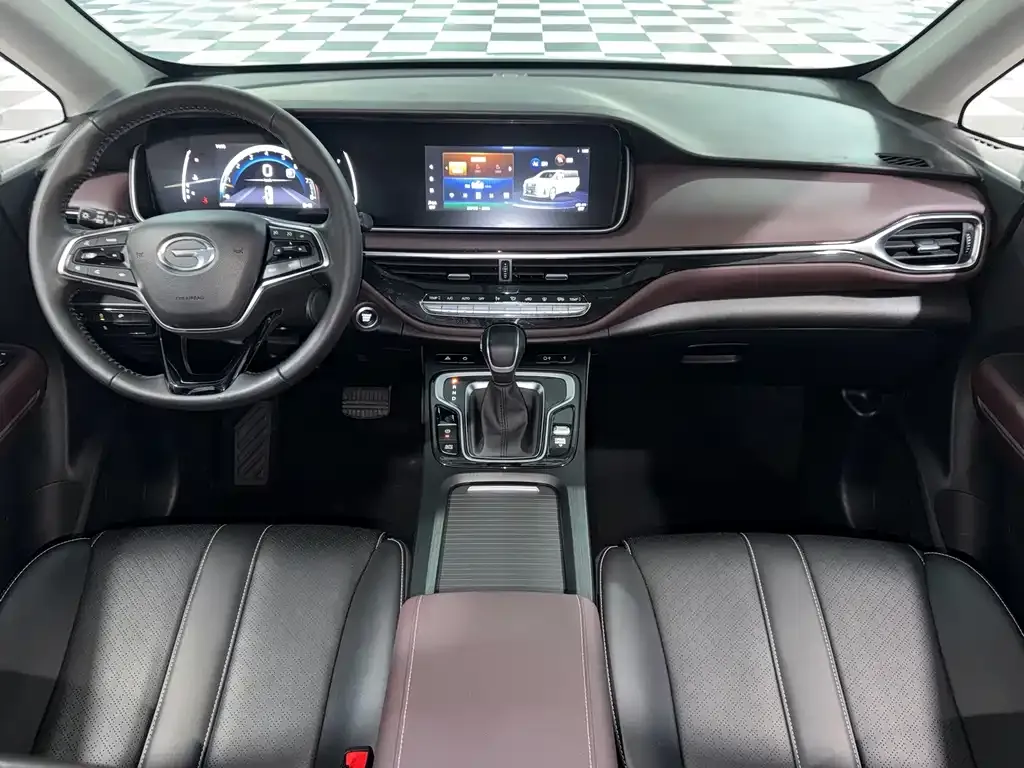 GAC Motor Trumpchi M6 — фото 6