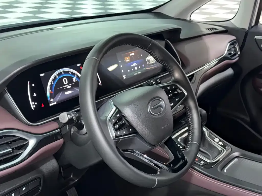 GAC Motor Trumpchi M6 — фото 7