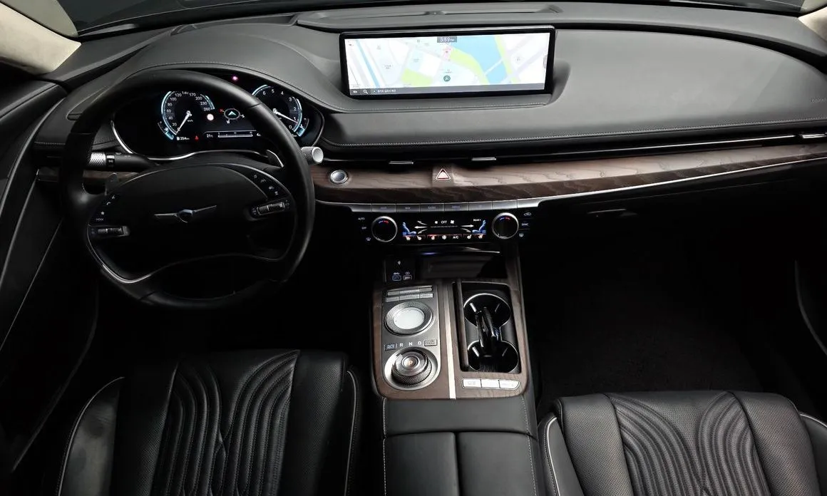 Genesis G80 — фото 10
