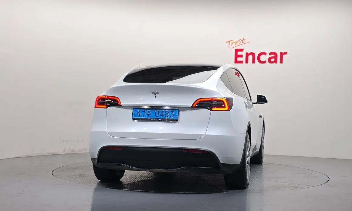 Tesla Model Y — фото 7