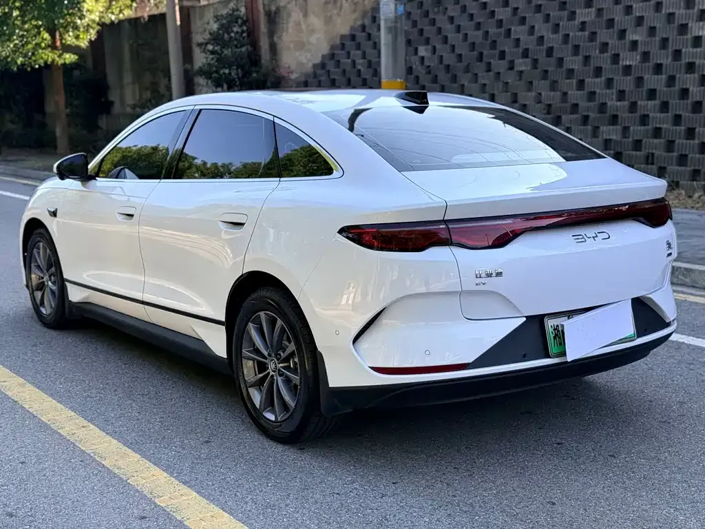 BYD Qin L — фото 4