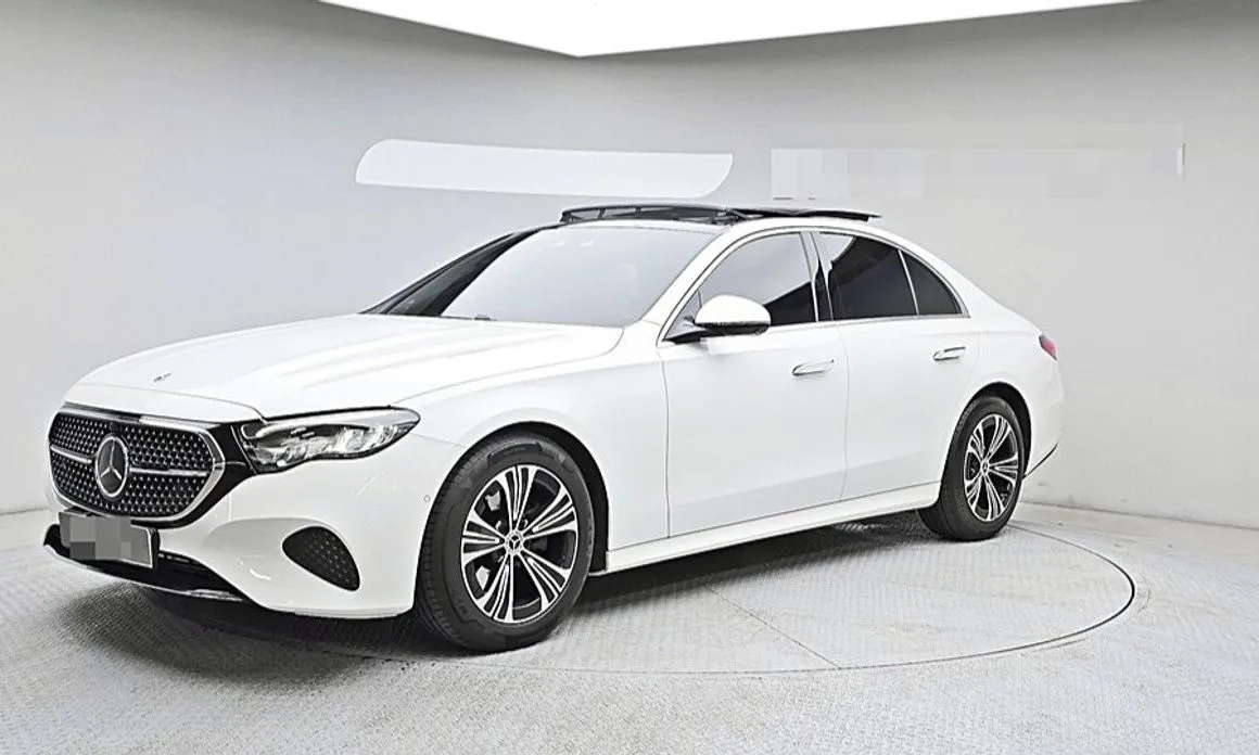 Mercedes-Benz E-Class — фото 5