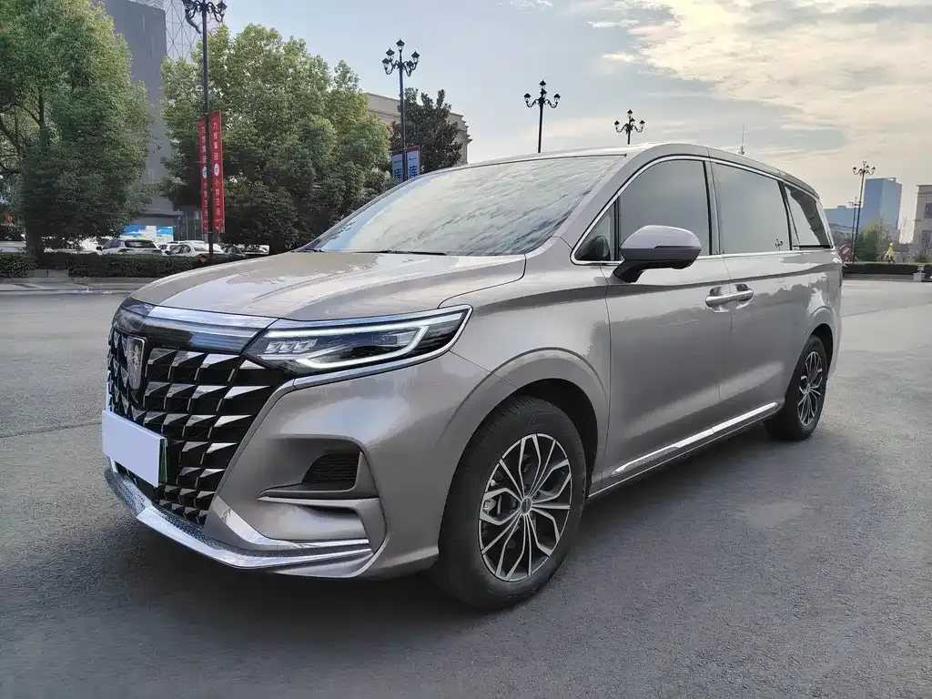 Roewe iMAX8 New Energy — фото 1