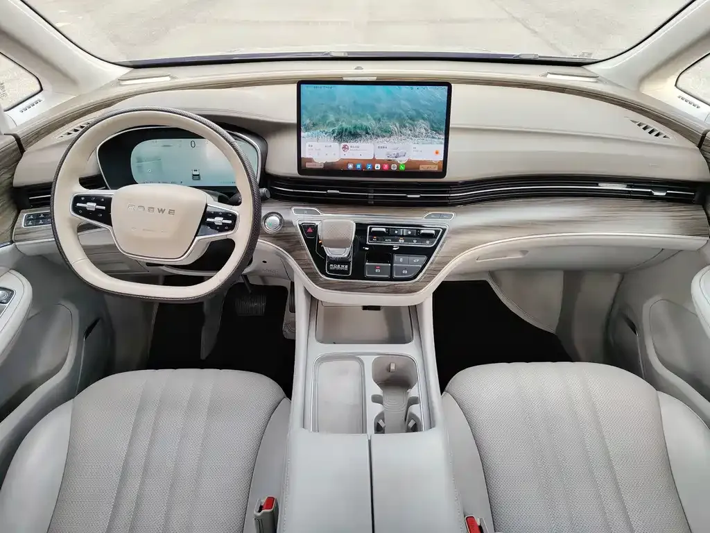 Roewe iMAX8 New Energy — фото 6