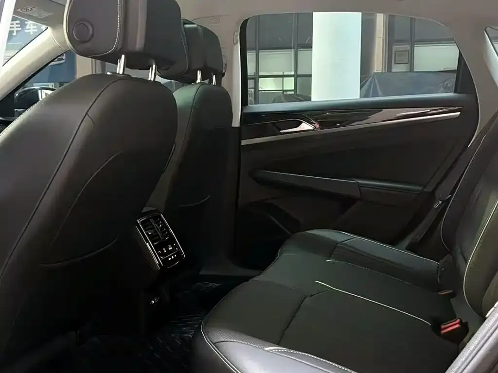 Volkswagen Passat — фото 2
