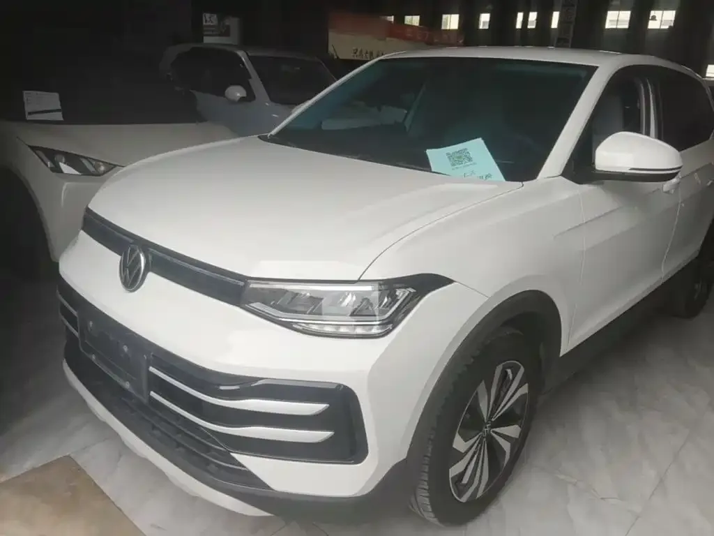 Volkswagen Tharu — фото 1