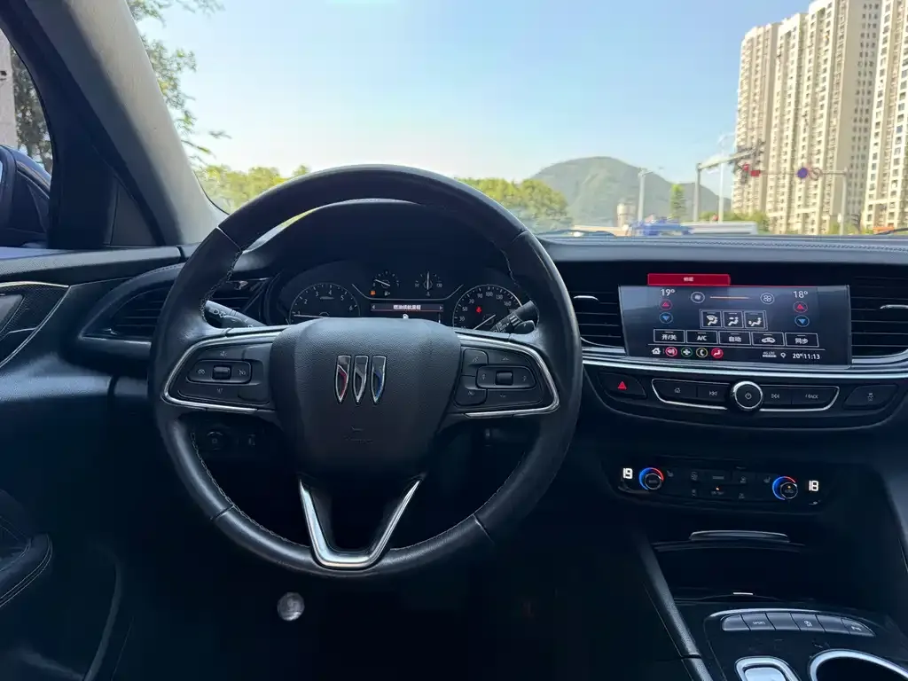 Buick Regal — фото 10