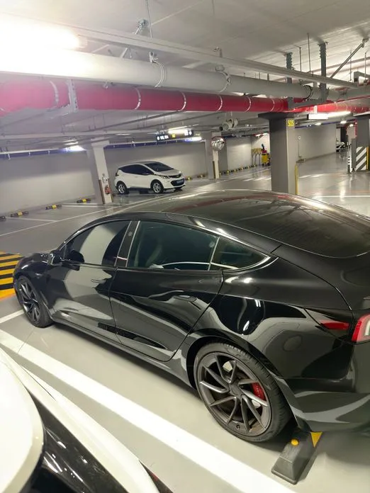 Tesla Model 3 — фото 10