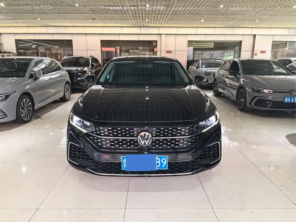 Volkswagen Passat — фото 4