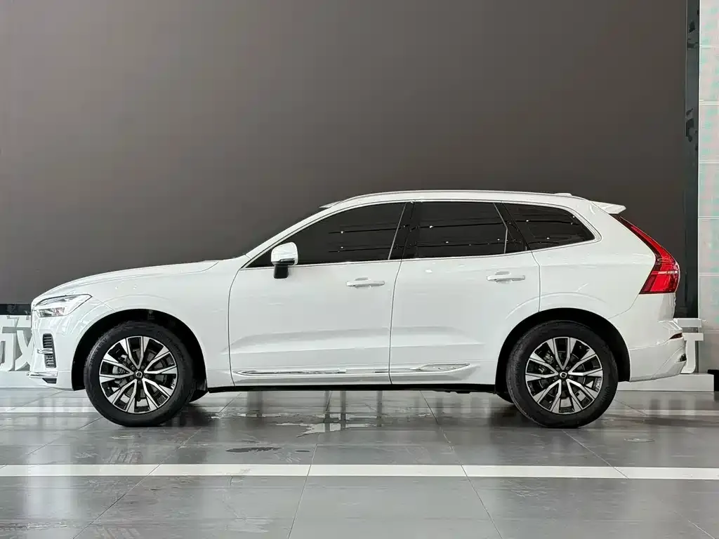 Volvo XC60 — фото 4
