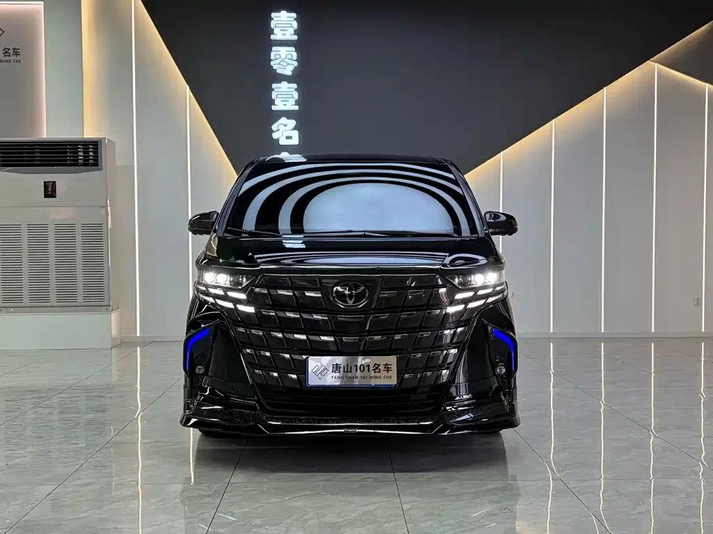 Toyota Alphard — фото 6