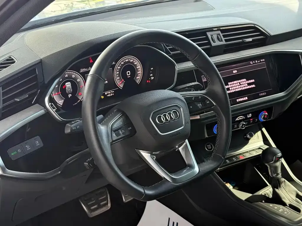 Audi Q3 — фото 2