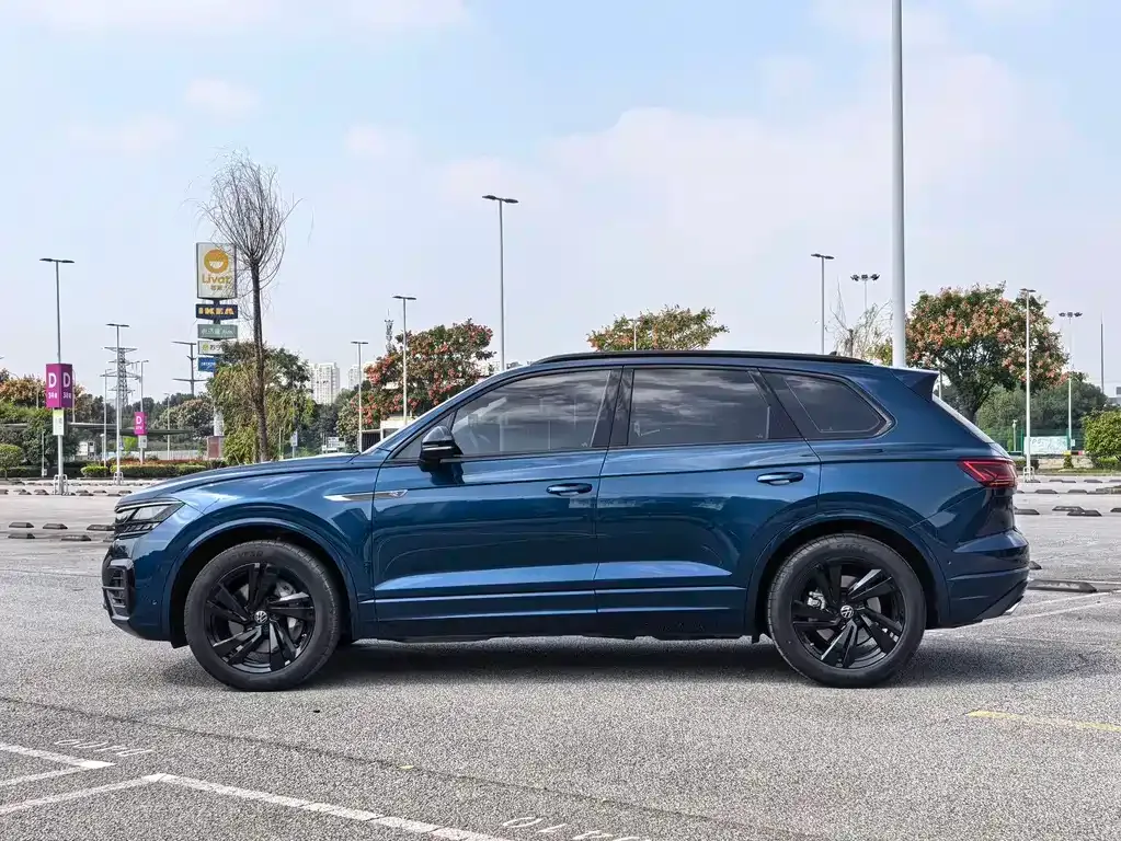 Volkswagen Touareg — фото 4
