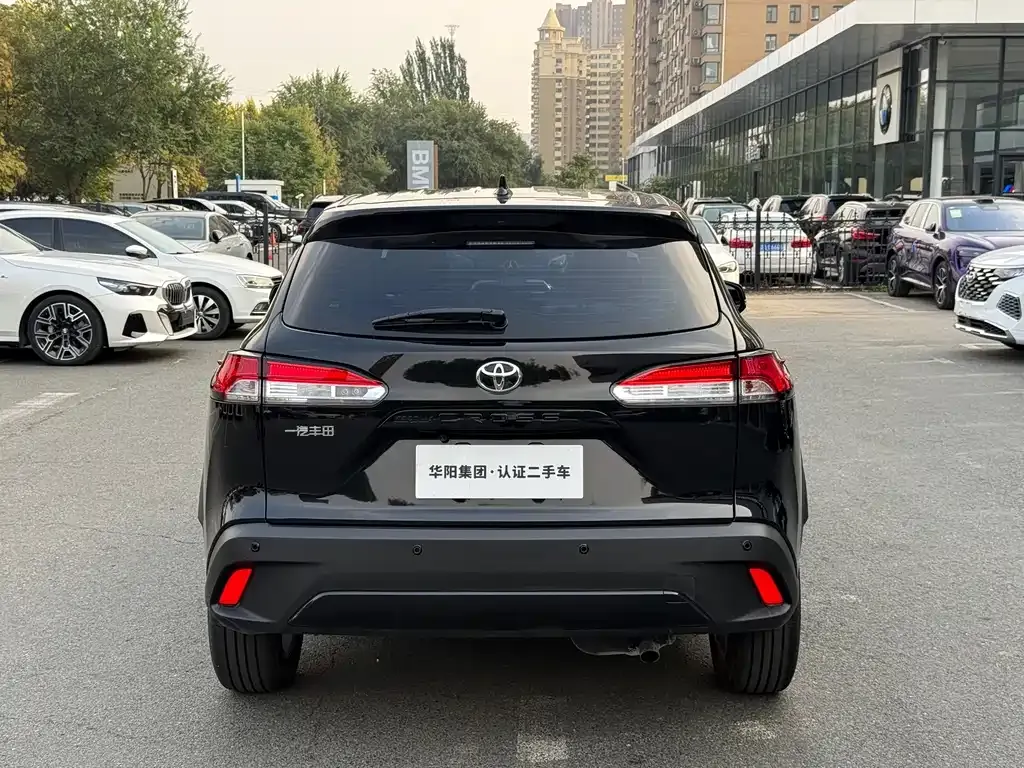 Toyota Corolla Cross — фото 10