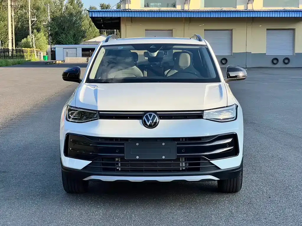 Volkswagen Tharu — фото 3