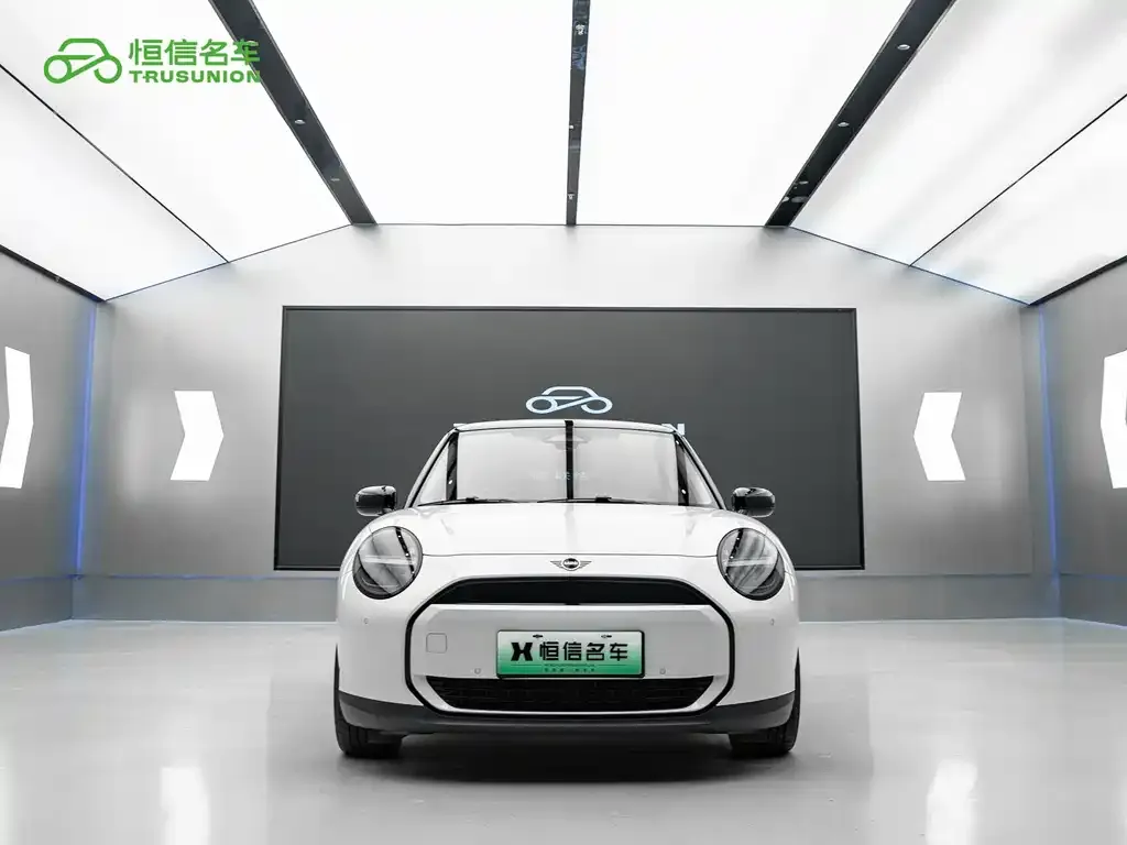 MINI Cooper EV — фото 2